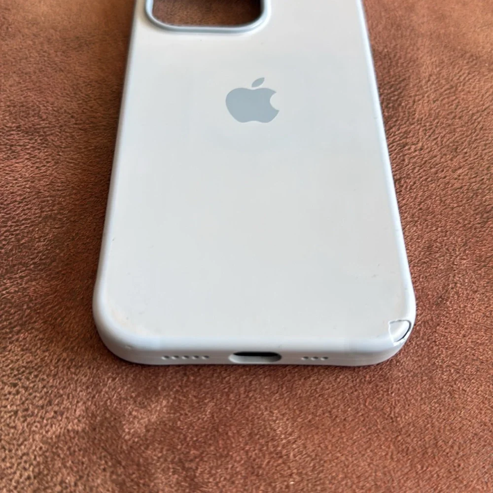 iPhone 13Pro Case - Picture 2 of 5